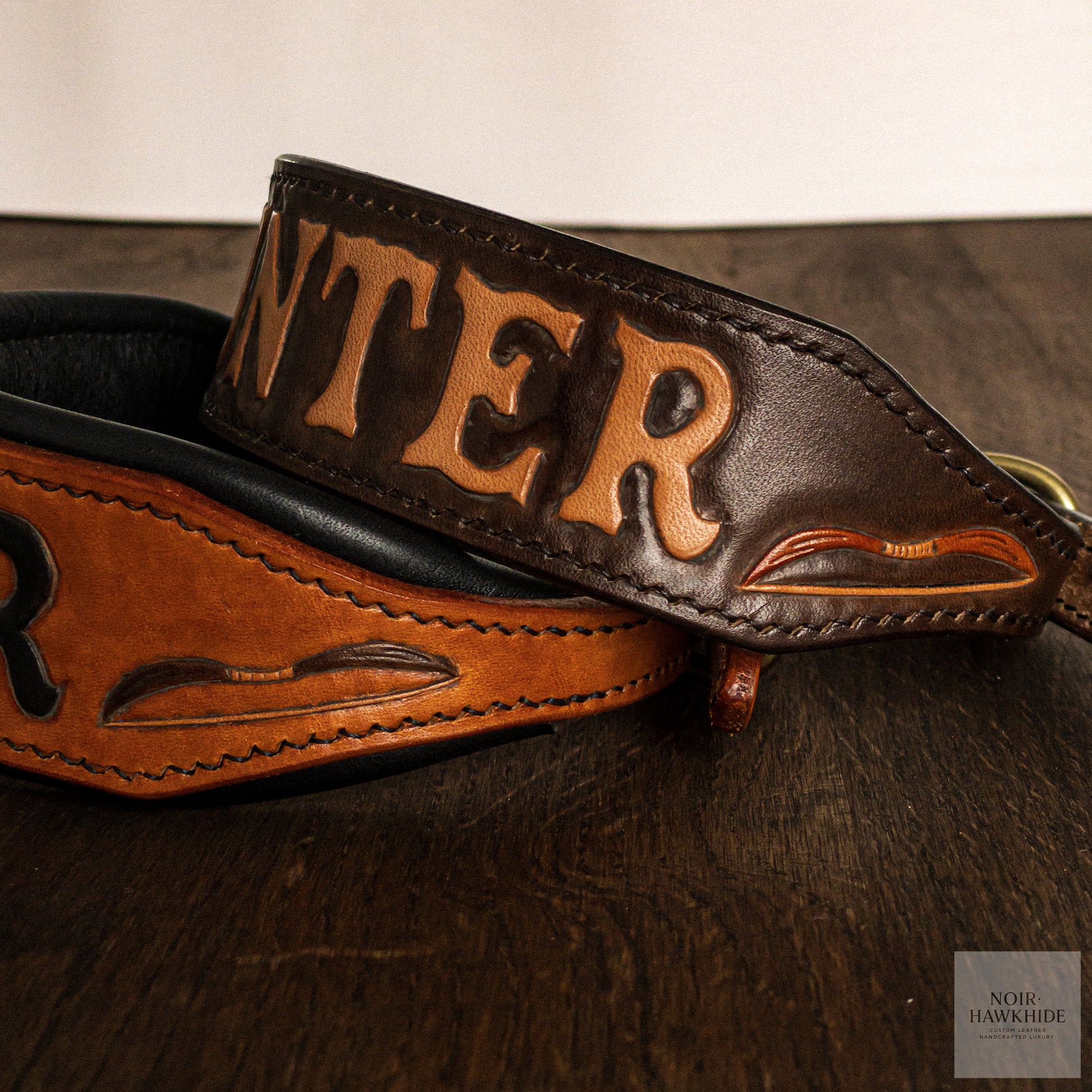 Hand tooled personalized leather dog collar with name – Noir Hawkhide