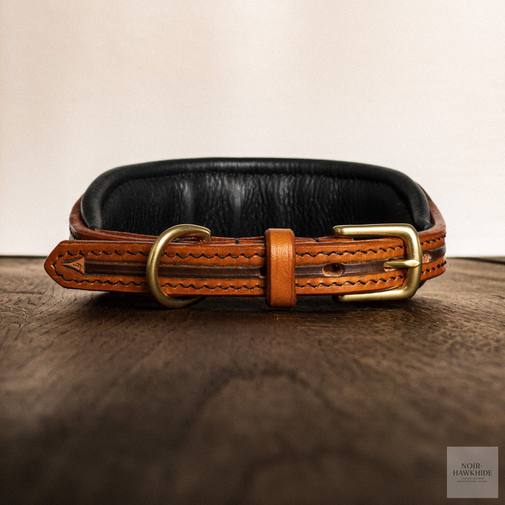 Hand tooled personalized leather dog collar with name – Noir Hawkhide