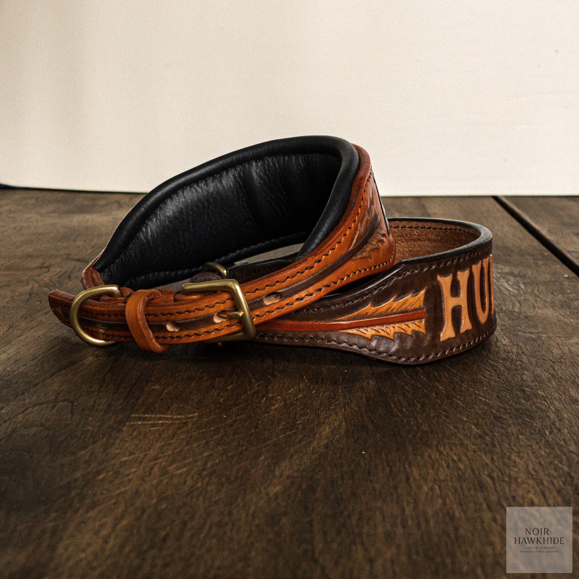 Hand tooled personalized leather dog collar with name – Noir Hawkhide